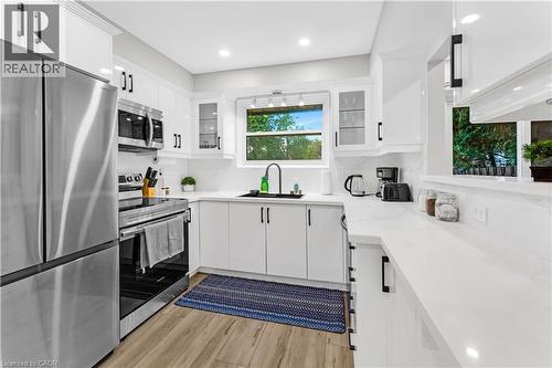 2258 Manchester Drive, Burlington, ON 