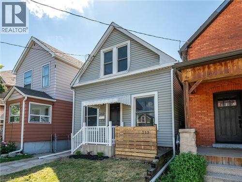 213 Rosslyn Avenue N, Hamilton, ON 