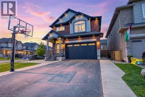 17 NARBONNE Crescent  Stoney Creek, ON L8J 0J7