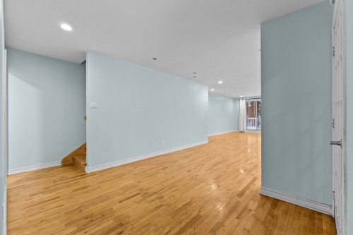 Dining Room - 5450 Av. Plamondon, Montréal (Côte-Des-Neiges/Notre-Dame-De-Grâce), QC 