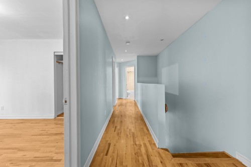 Passageway - 5450 Av. Plamondon, Montréal (Côte-Des-Neiges/Notre-Dame-De-Grâce), QC 