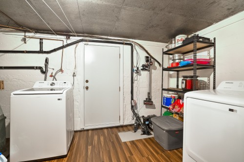 Salle de lavage - 741 Boul. Graham, Dorval, QC 