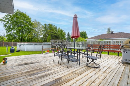 Cour - 741 Boul. Graham, Dorval, QC 