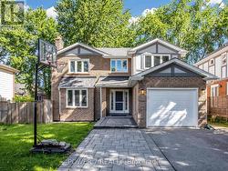 74 SYLVAN CRESCENT Richmond Hill, ON L4E 3A5