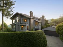 551 PALISADE DRIVE North Vancouver, BC V7R 2H9