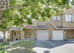 33 SCAMPTON DRIVE  Ottawa, ON K2W 1G1
