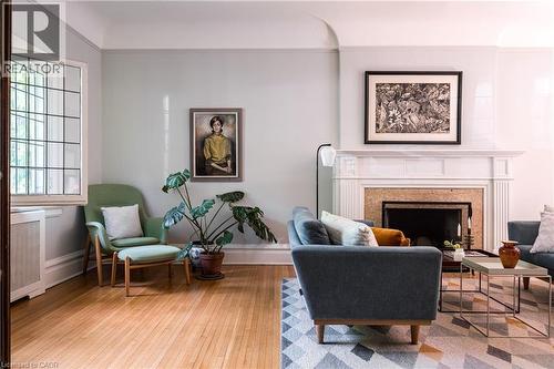 131 Chedoke Avenue, Hamilton, ON - Indoor Photo Showing Living Room With Fireplace