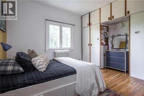 131 Chedoke Avenue, Hamilton, ON - Indoor Photo Showing Bedroom
