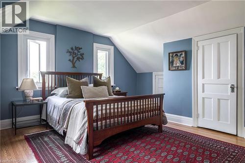 131 Chedoke Avenue, Hamilton, ON - Indoor Photo Showing Bedroom