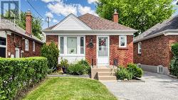 202 VIRGINIA AVENUE Toronto, ON M4C 2T7