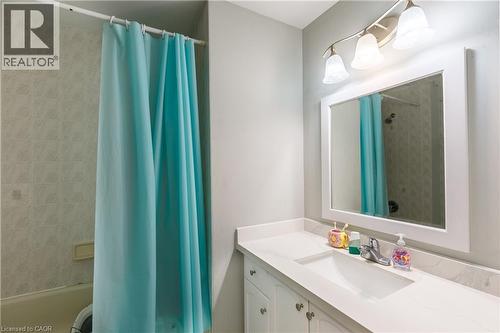 Bathroom - 907 Doon Village Road, Kitchener, ON 