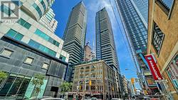 4909 - 125 BLUE JAYS WAY Toronto, ON M5V 0N5