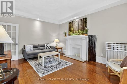 Open, spacious and bright - 64 Delaware Avenue S, Ottawa, ON 