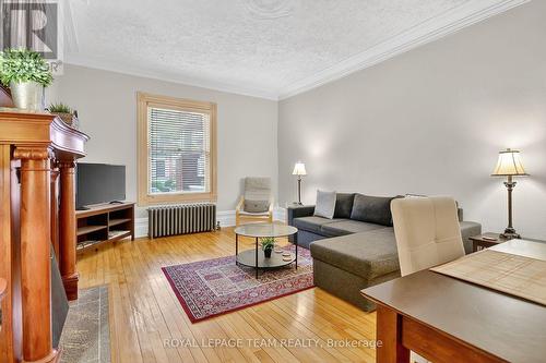 64 Delaware Avenue S, Ottawa, ON 