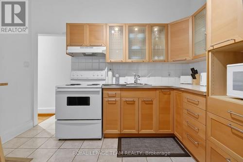 Modern Kitchen - 64 Delaware Avenue S, Ottawa, ON 