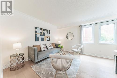 489 Ravineview Way, Oakville, ON 