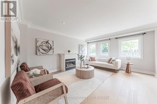 489 Ravineview Way, Oakville, ON 