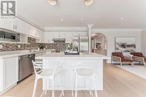 489 Ravineview Way, Oakville, ON 
