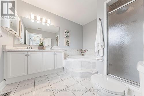 489 Ravineview Way, Oakville, ON 