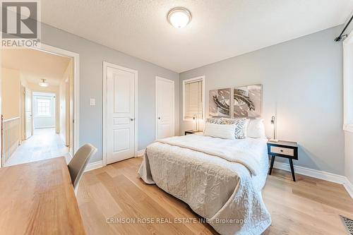 489 Ravineview Way, Oakville, ON 