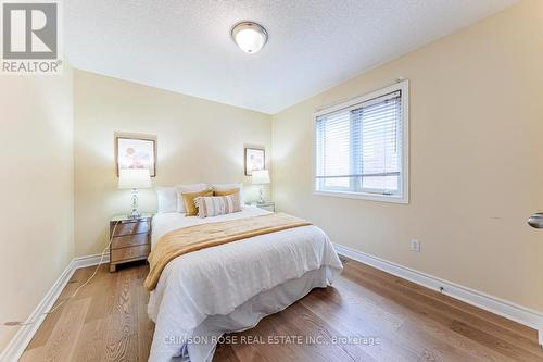 489 Ravineview Way, Oakville, ON 