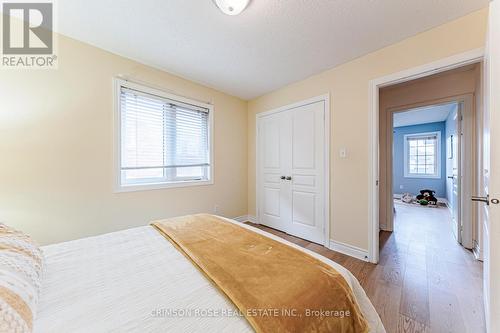 489 Ravineview Way, Oakville, ON 