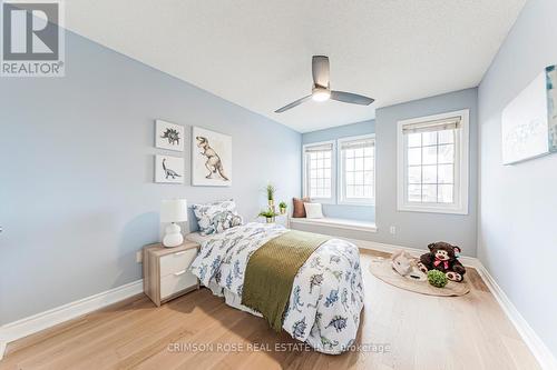 489 Ravineview Way, Oakville, ON 