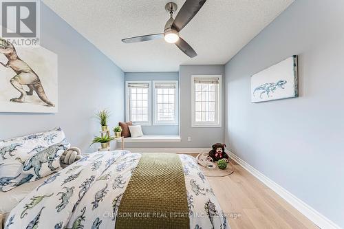 489 Ravineview Way, Oakville, ON 