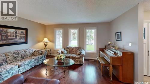 2118 Elderkin Drive E, Regina, SK 