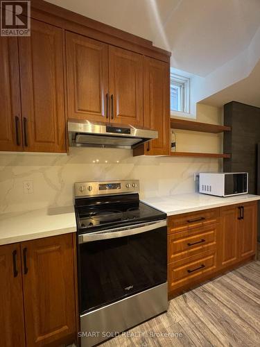 2374 ROBMAR DRIVE , Oakville, Ontario L6H 0B2 2