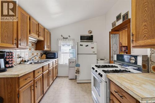 209 12Th Street E, Prince Albert, SK 