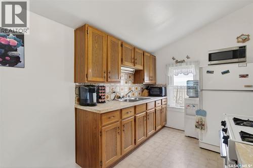 209 12Th Street E, Prince Albert, SK 