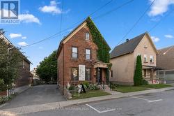 32 ST. ANDREW STREET Brockville, ON K6V 4X4