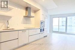 2504 - 2221 YONGE STREET Toronto, ON M4S 0B8
