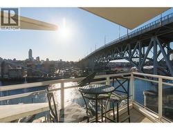 805 628 KINGHORNE MEWS  Vancouver, BC V6Z 3H6