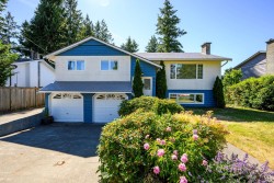 591 Rocky Heights Rd Comox, BC V9M 3E8