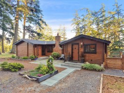 4091 Dupree Dr Metchosin, BC V9B 1X1