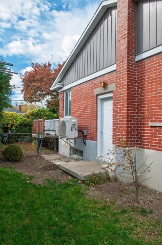 Entrée extérieure - 1592 Tsse Pilon, Laval (Chomedey), QC - Outdoor With Exterior