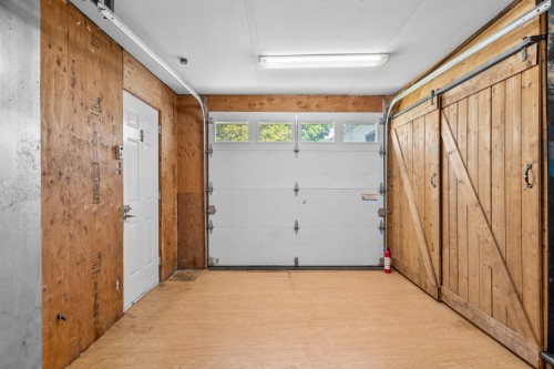 Garage - 281 Rue Bayeur, Saint-Cyprien-De-Napierville, QC - Indoor Photo Showing Garage