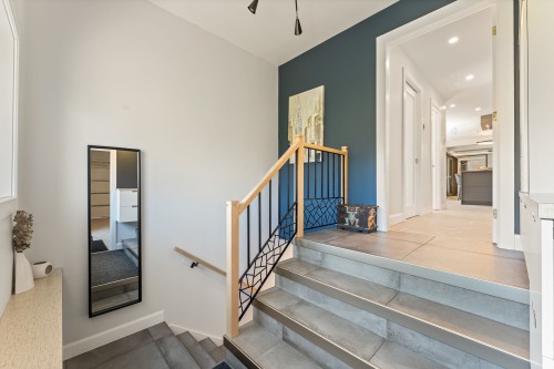 Mud Room - 66 Rue De Coulomb, Saint-Jean-Sur-Richelieu, QC - Indoor Photo Showing Other Room