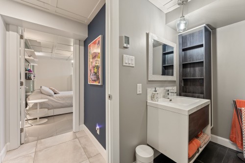 Bathroom - 66 Rue De Coulomb, Saint-Jean-Sur-Richelieu, QC - Indoor