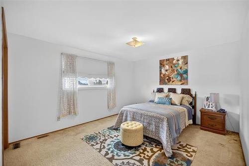 50 Inglis St, Winnipeg, MB 