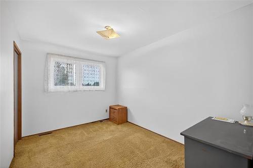 50 Inglis St, Winnipeg, MB 