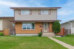 50 Inglis ST  Winnipeg, MB R2R 0X7
