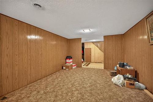 50 Inglis St, Winnipeg, MB 