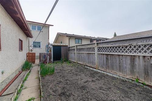 50 Inglis St, Winnipeg, MB 