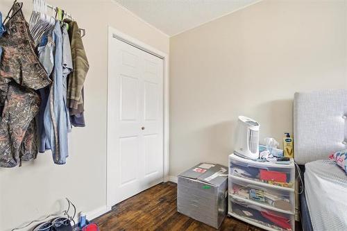 1262 Logan Ave, Winnipeg, MB 