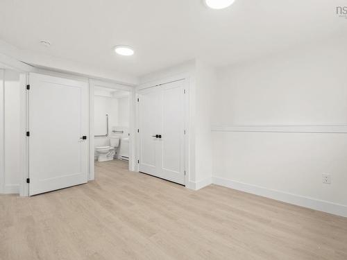 1 5698 Normandy Drive, Halifax, NS 