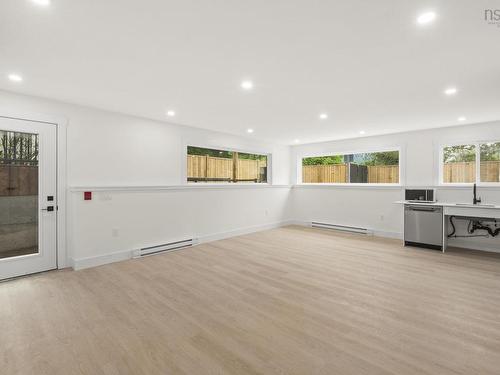 1 5698 Normandy Drive, Halifax, NS 