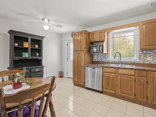 252 Melrose Cres, Eastern Passage, NS 